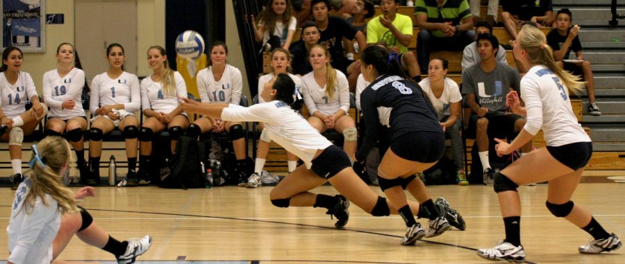 Girls Volleyball loses 0-3 to CDM, 3-7 in league