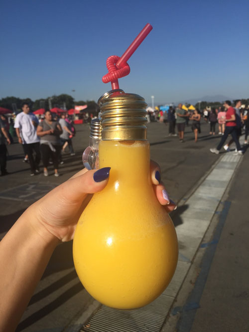 Mango+smoothie+in+a+light+bulb+bottle+from+Squidies.+%28V.+Li%29